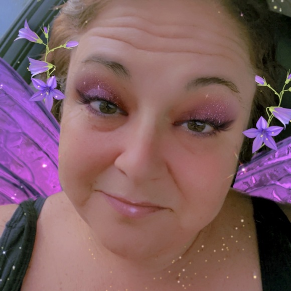 Meet your Posher, Andrea - Picture 2 of 3